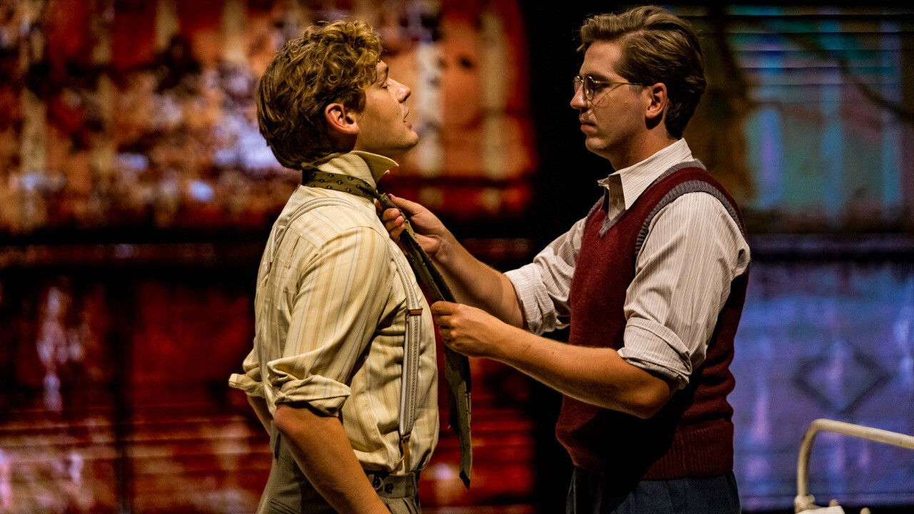 40-45, the Musical backdrop