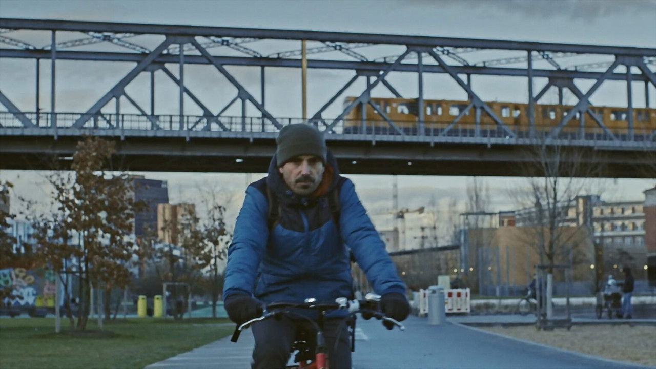 Iragan gunea Berlin backdrop