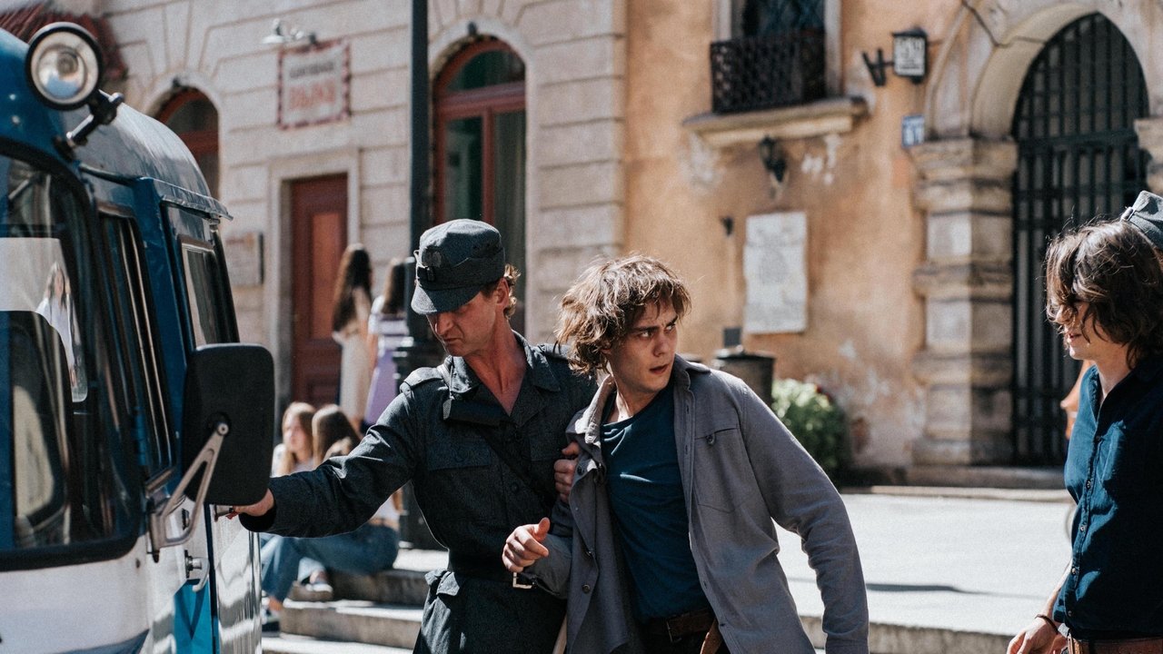 Leave No Traces backdrop