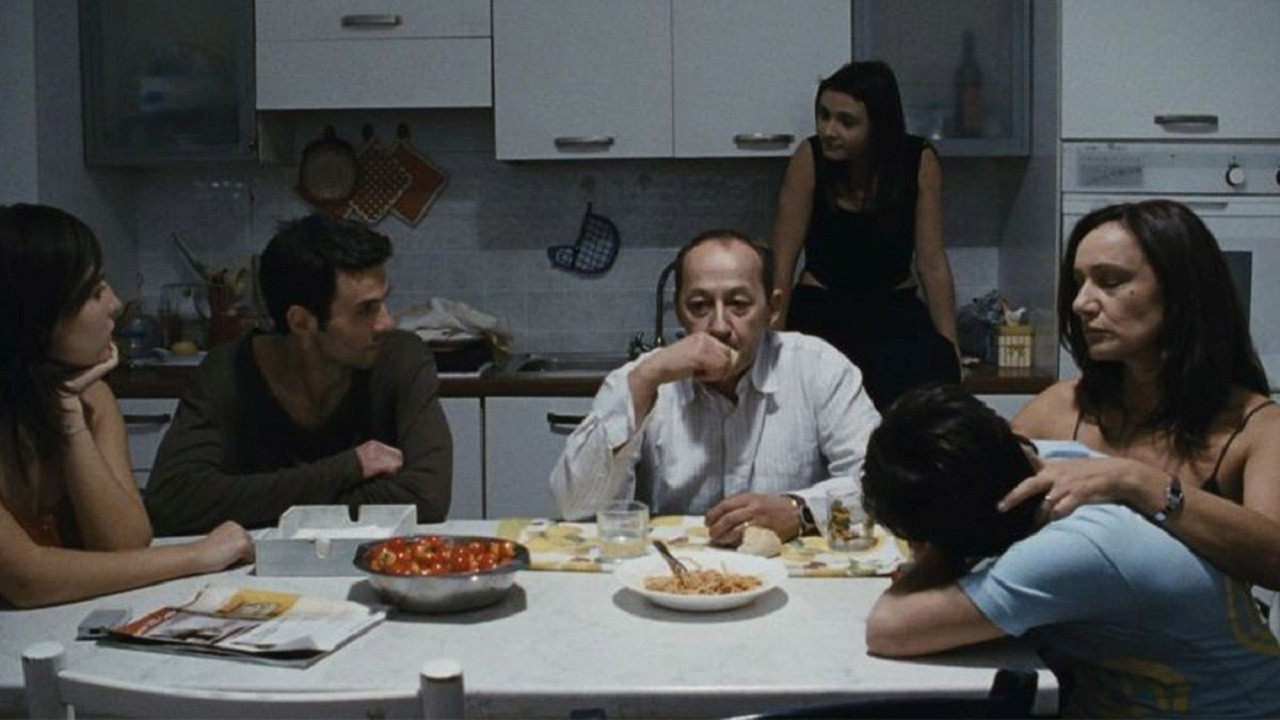 Esterno sera backdrop