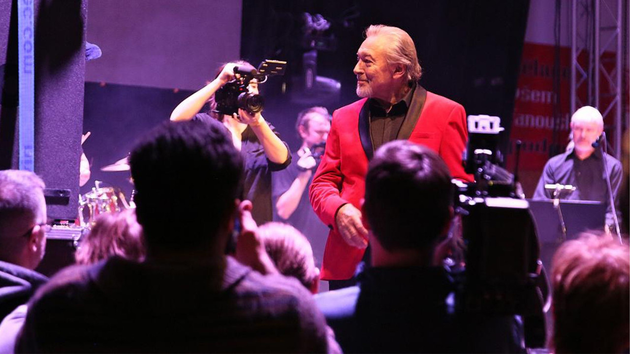 Karel Special backdrop