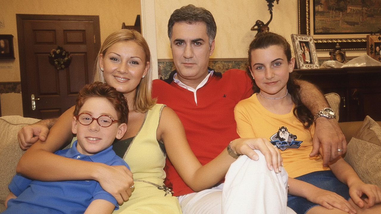 Çocuklar Duymasın backdrop