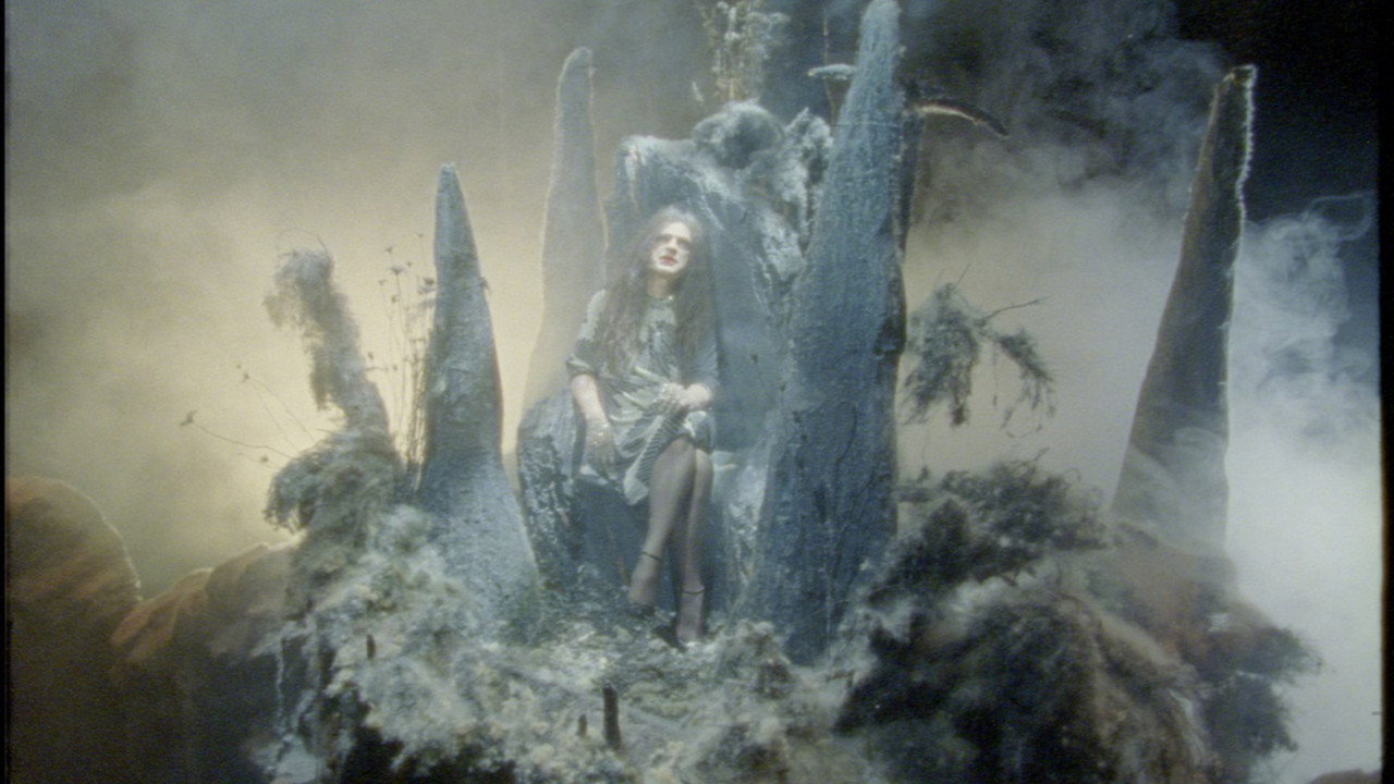 La déviante comédie backdrop