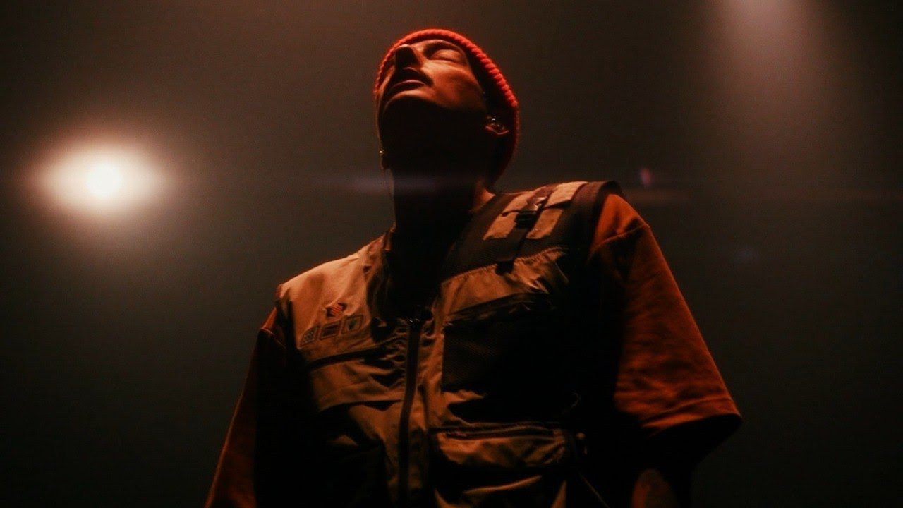 CASPER - ALLES WAR SCHÖN UND NICHTS TAT WEH - DAS KOMPLETTE ALBUM LIVE AUS BERLIN backdrop