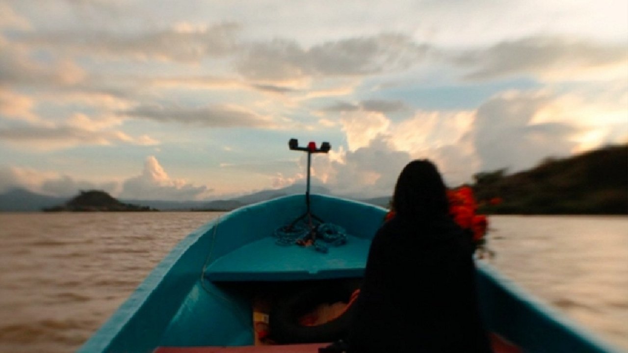 13 Summers Underwater backdrop