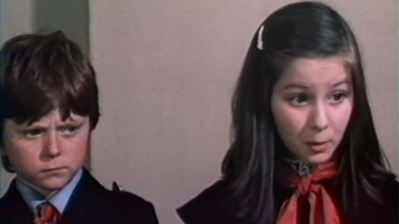 Roll over Your Head backdrop