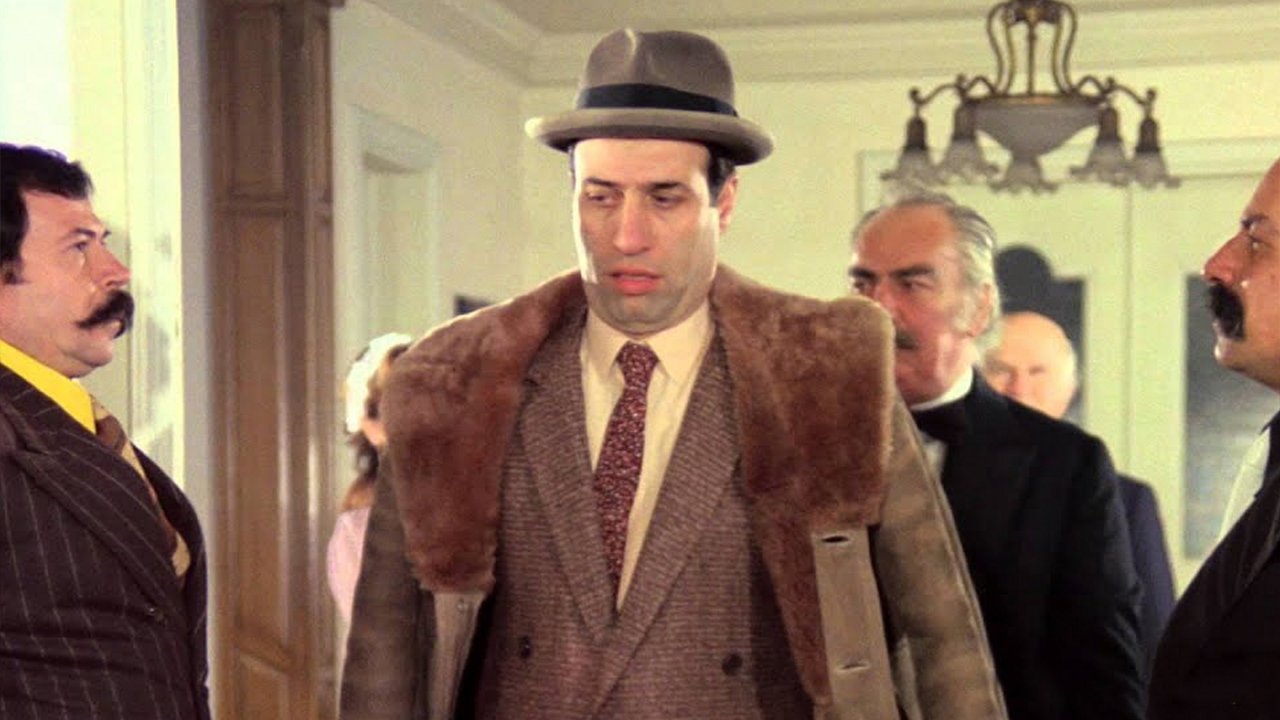 Çarıklı Milyoner backdrop