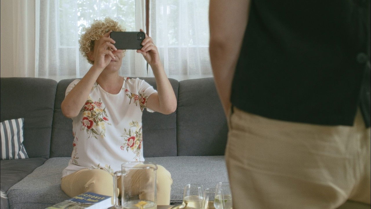 Din Dragoste pentru Mama backdrop