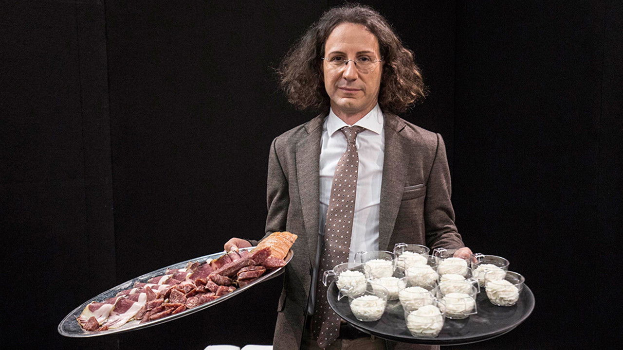 L'uomo che volle vivere 120 anni backdrop