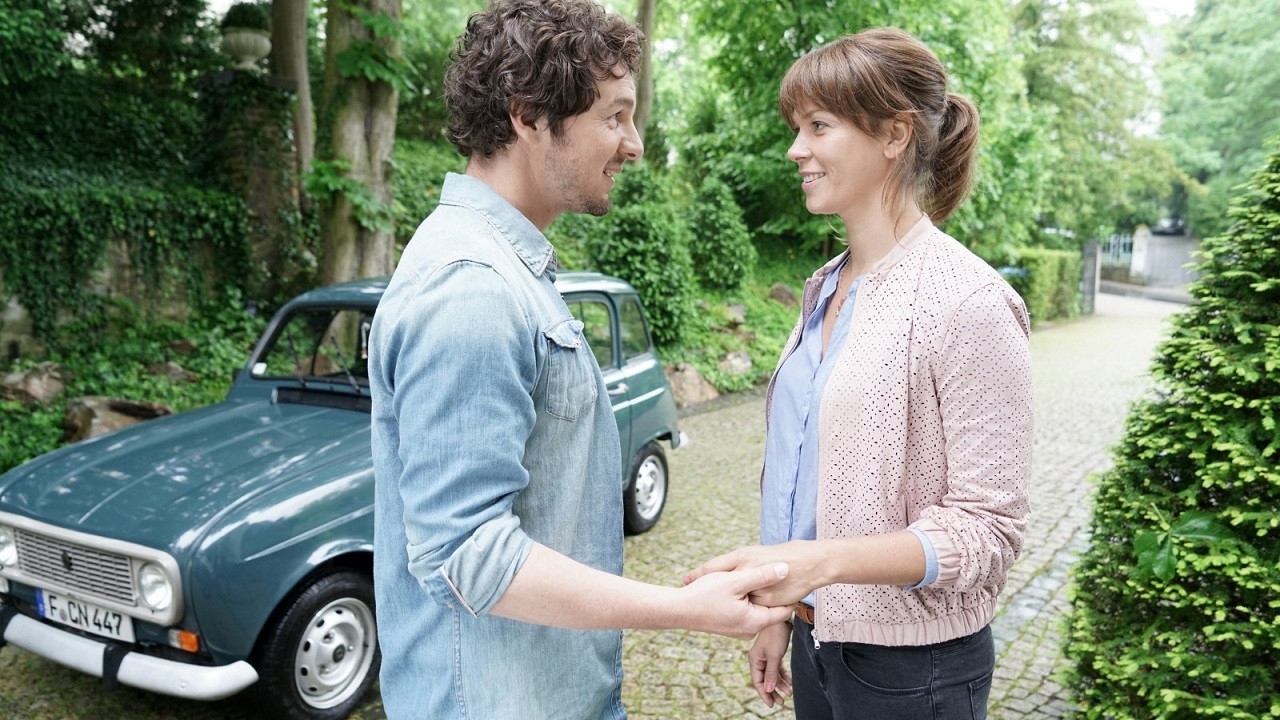 Auf der anderen Seite ist das Gras viel Grüner backdrop