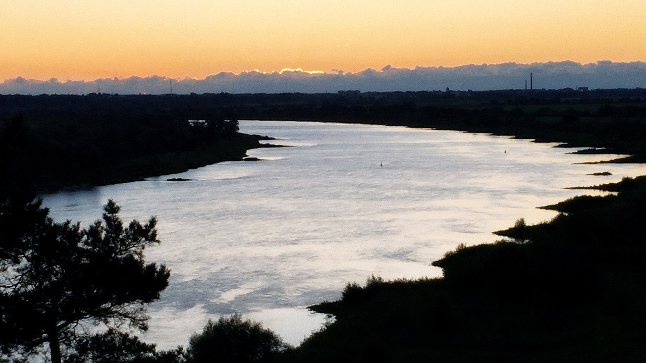 Chronos - Flow of Time backdrop