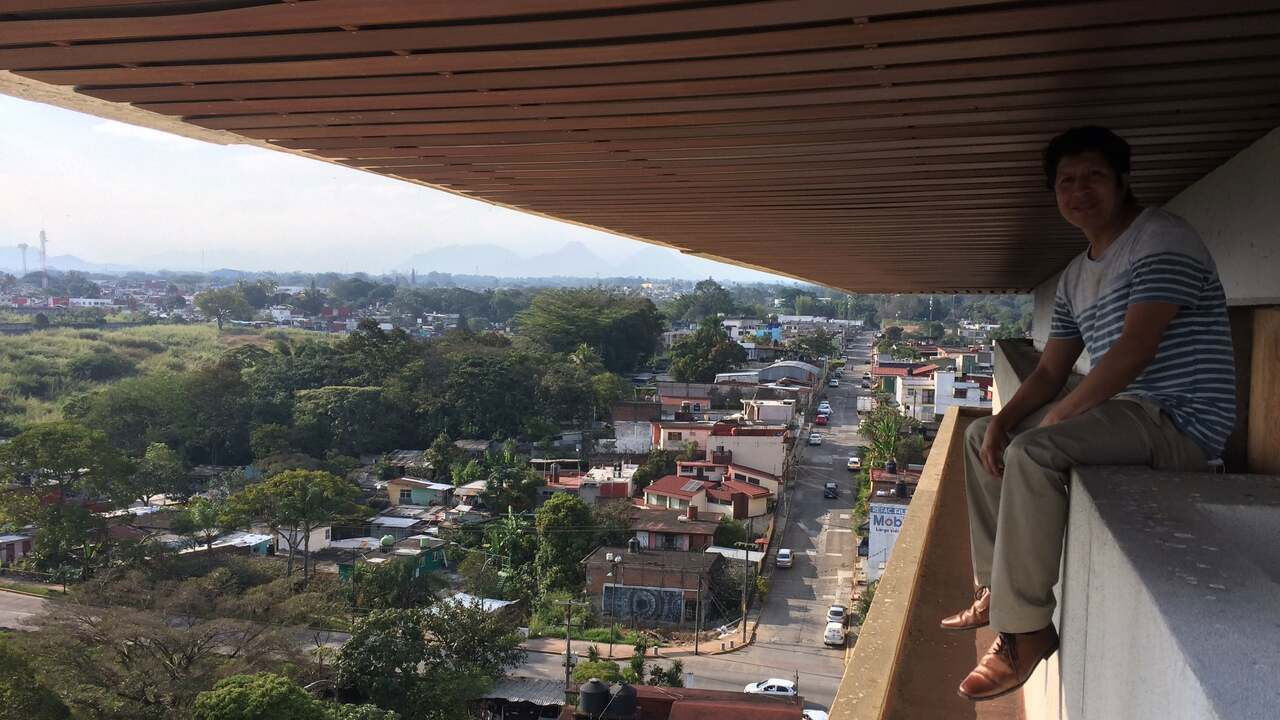 Paradojas: El inicio de un final feliz backdrop