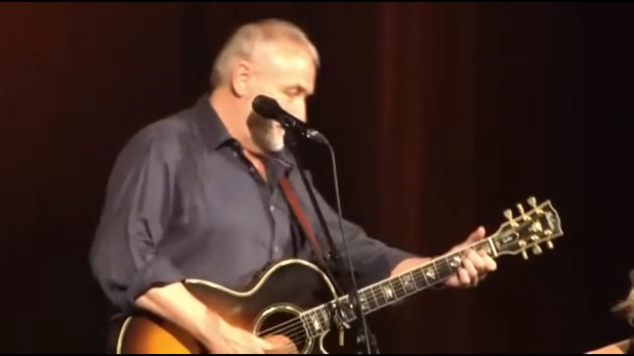 Niels Hausgaard: Hvad munden er fuld af backdrop