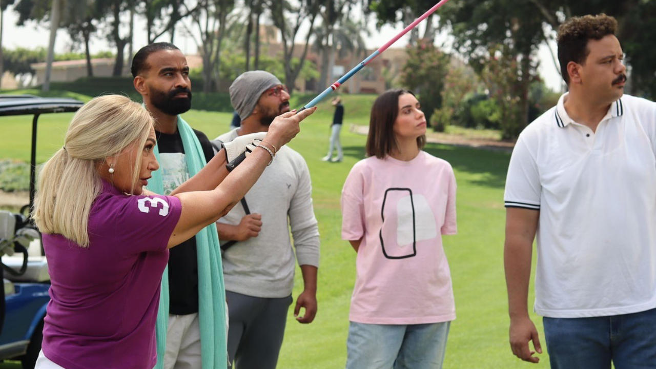 The Con Artist backdrop