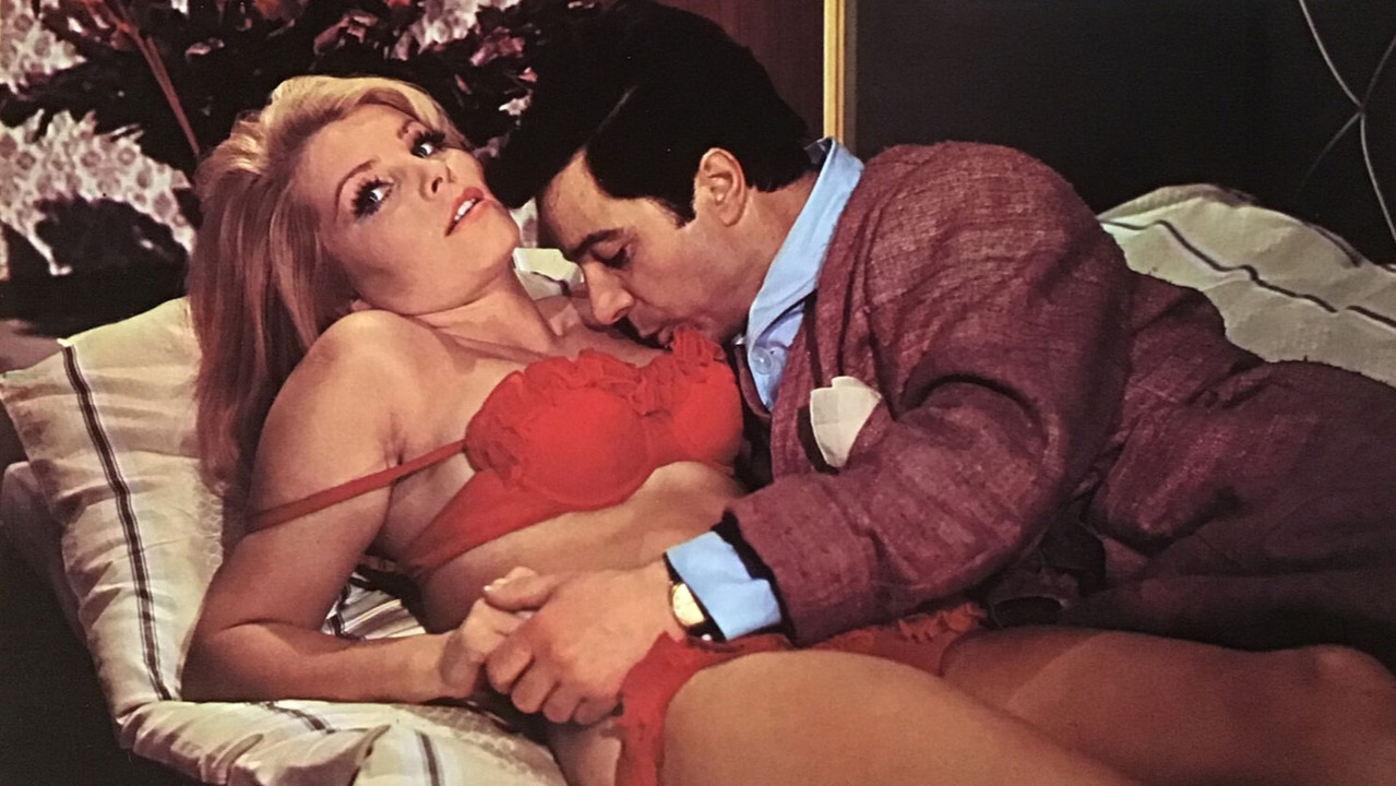 Hugo, the Woman Chaser backdrop