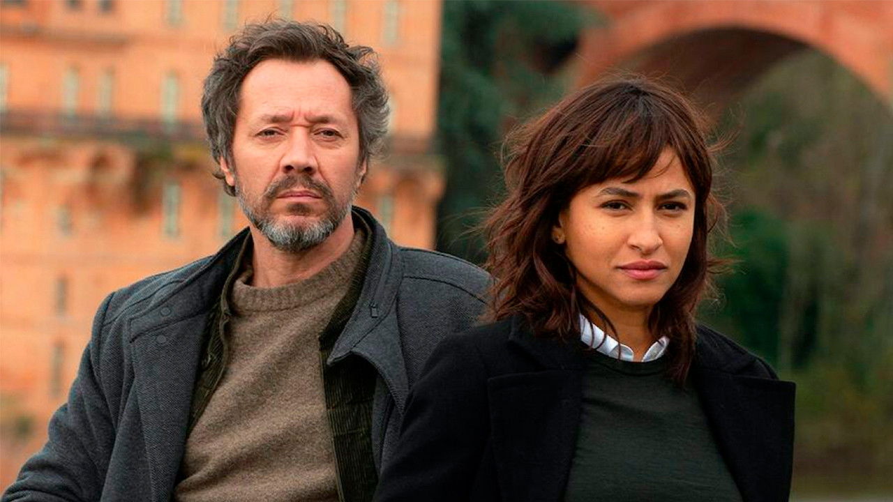 Meurtres à Albi backdrop