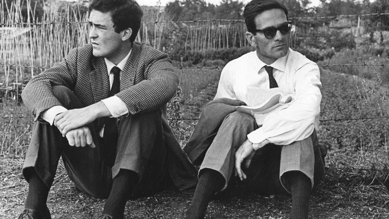 Centoventi contro Novecento backdrop