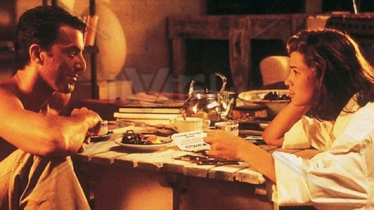 Obiettivo indiscreto backdrop