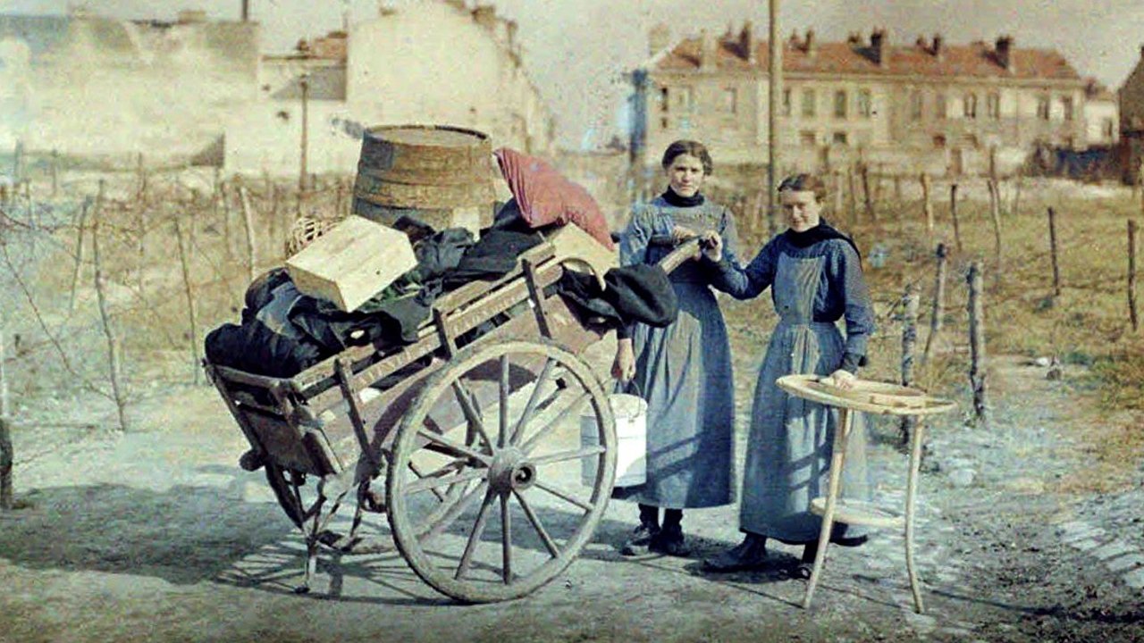 Women at War 1914-1918 backdrop