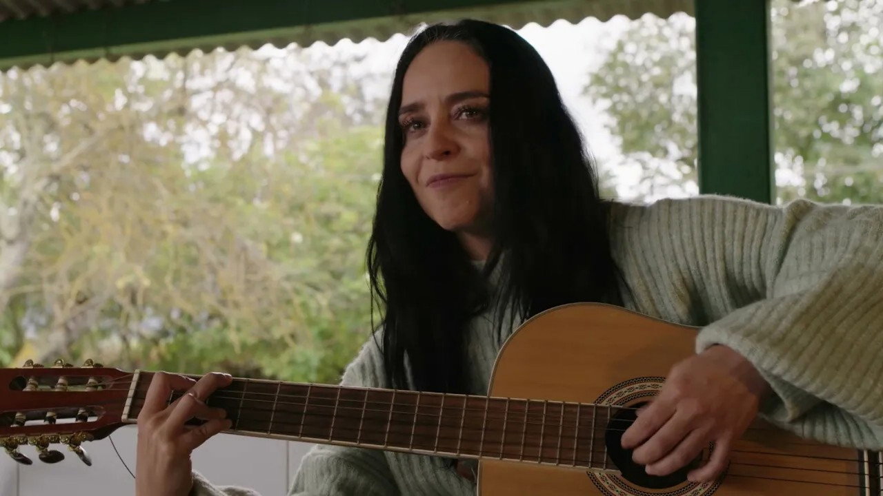 Clave de Sol backdrop