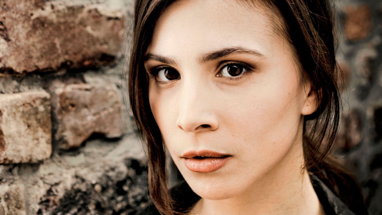 Die Informantin backdrop