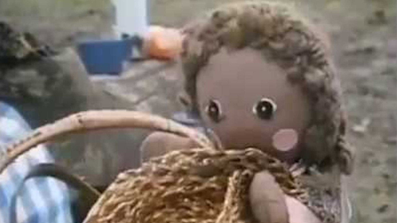 Ragdolly Anna backdrop