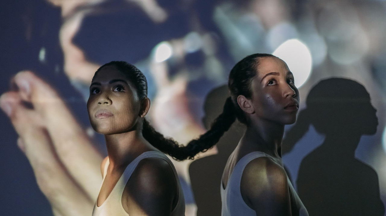 Simbiótica backdrop