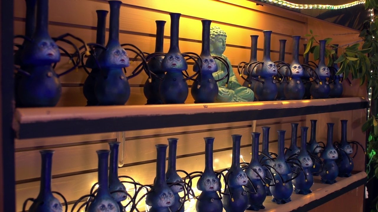 Evil Bong: High-5! backdrop