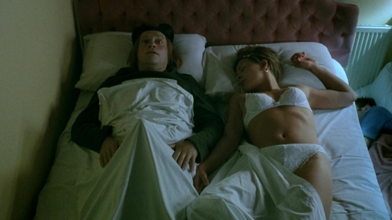 Kevin & Perry Go Large backdrop