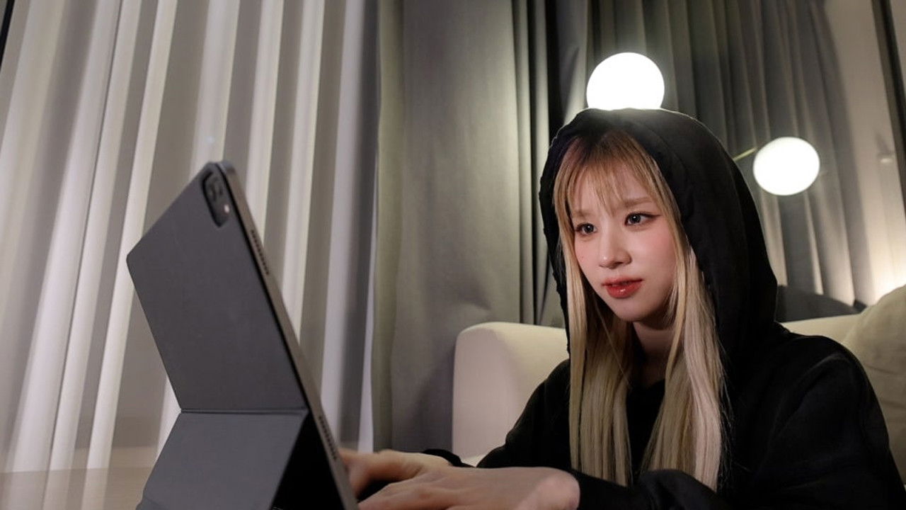 Power Blog Girl backdrop