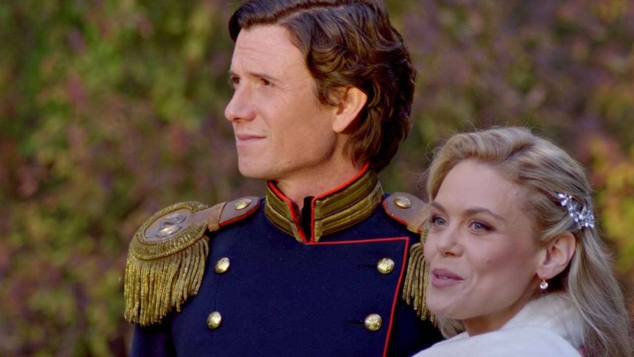 A Royal Christmas Manor backdrop