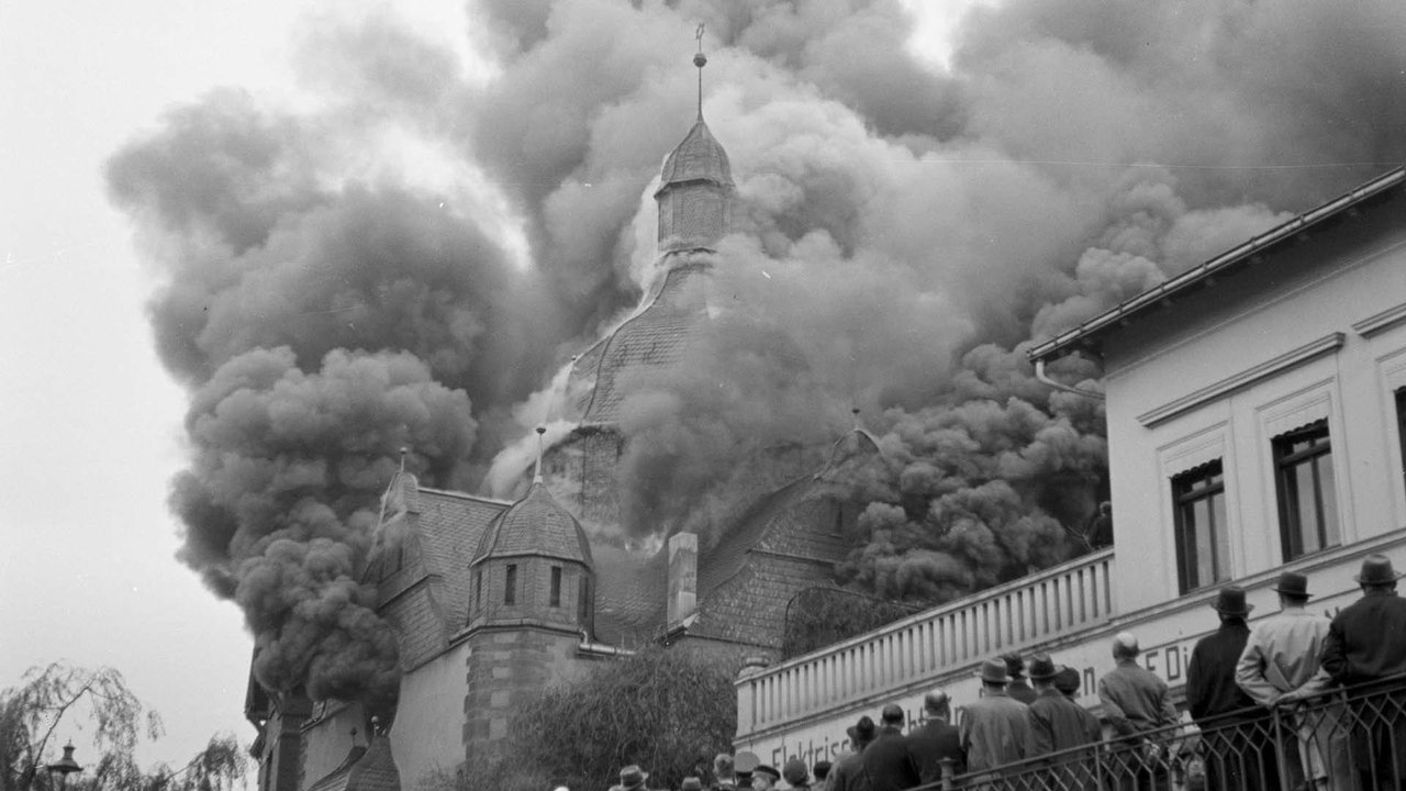 Kristallnacht, the November pogroms backdrop