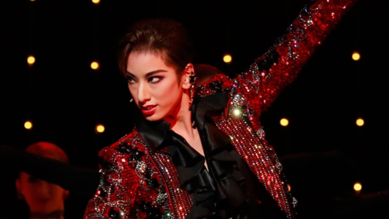 Mélancolique Gigolo backdrop