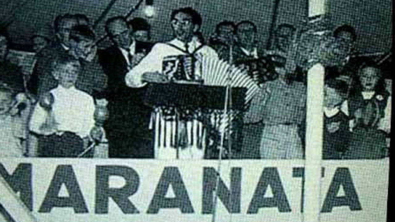 Målle Lindberg - pajas eller profet? backdrop