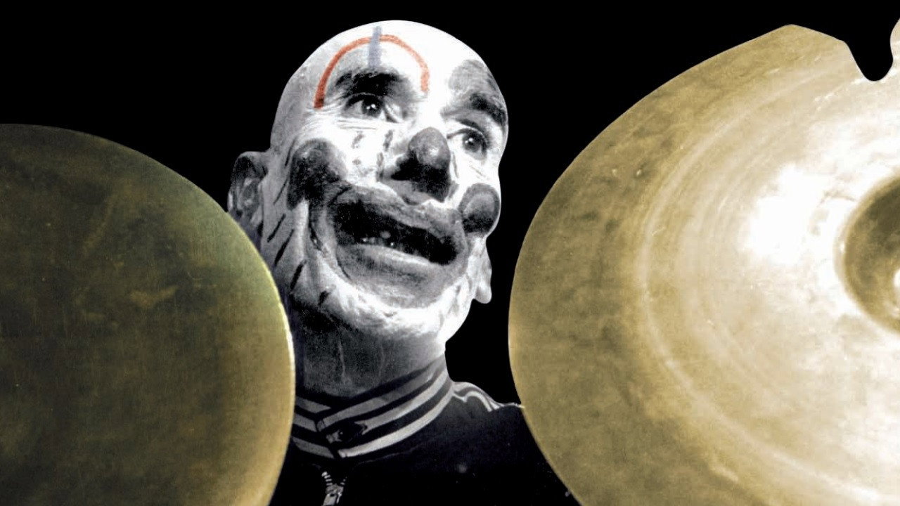 La Matinée backdrop