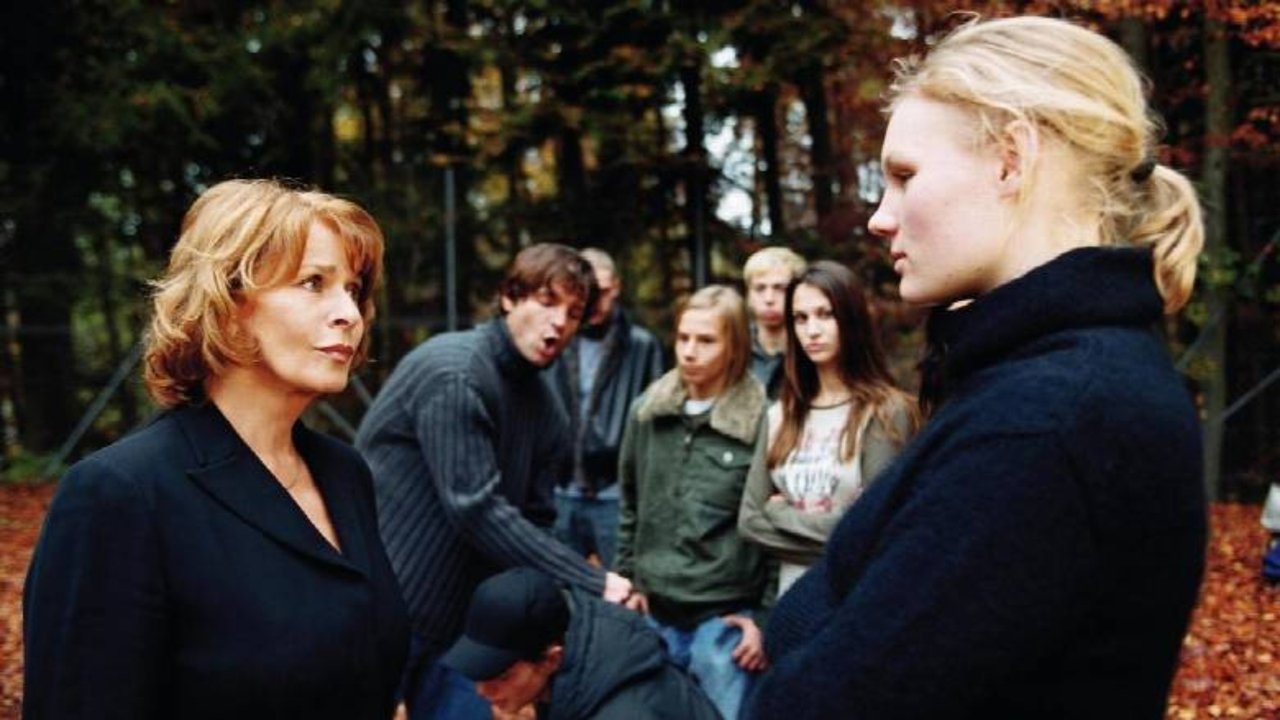 Emilia – Familienbande backdrop