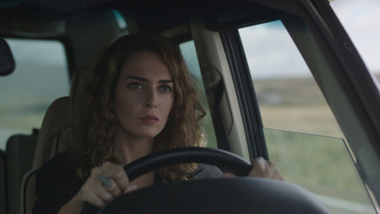 Liza, Go On backdrop