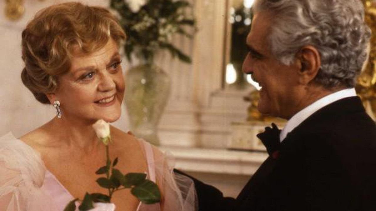 Mrs. 'Arris Goes to Paris backdrop