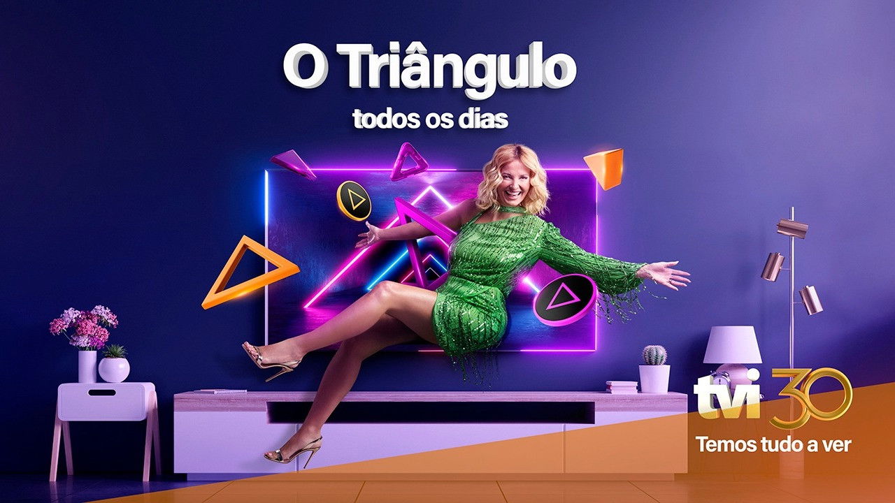 O Triângulo backdrop