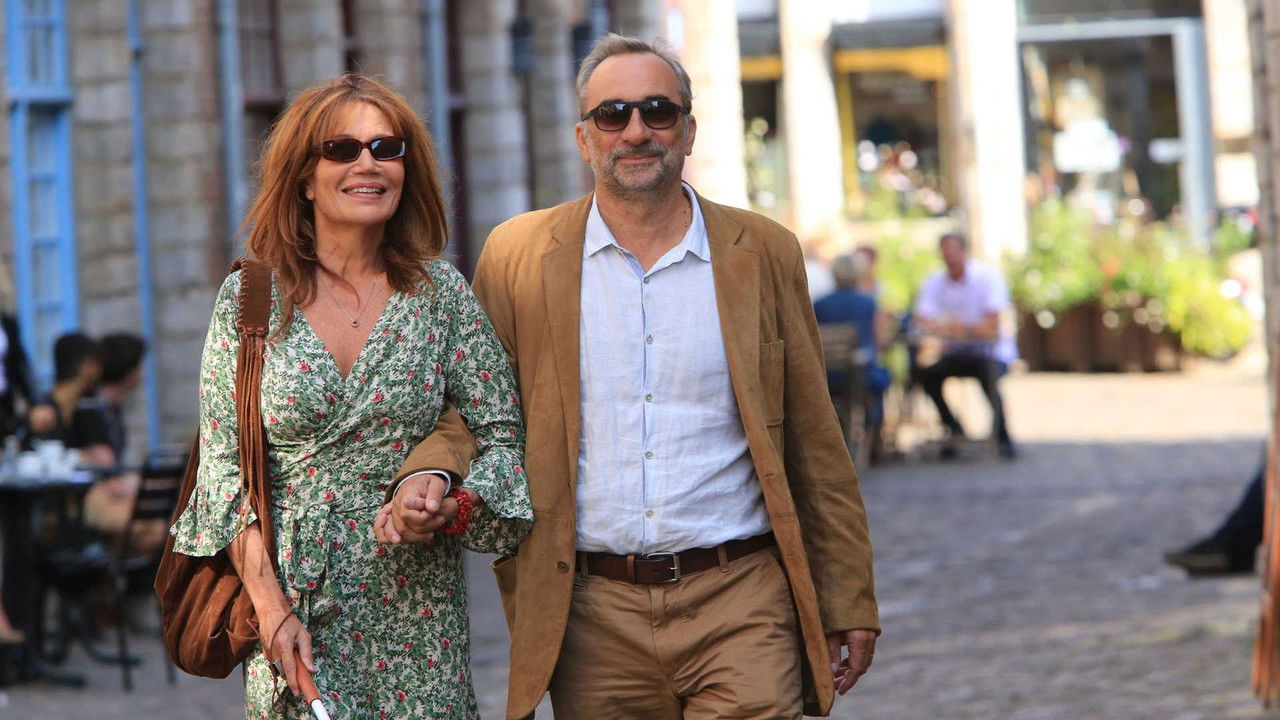 Les yeux ouverts backdrop