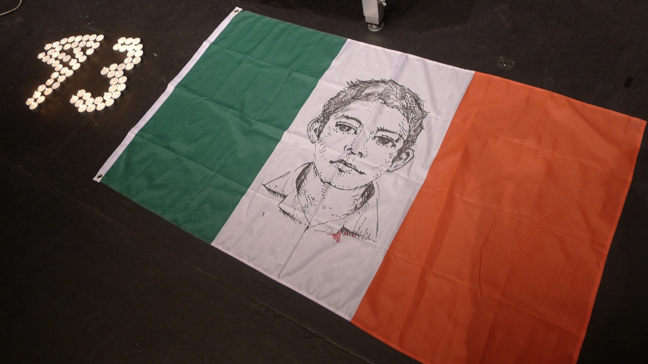 Mexican Wave backdrop