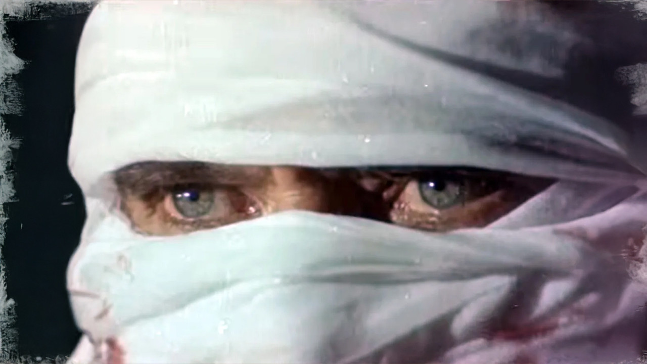 Dört Yanım Cehennem backdrop