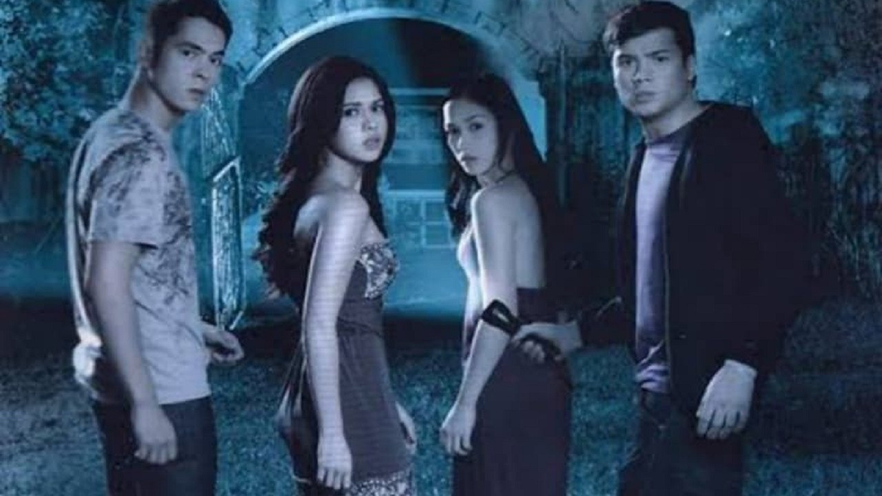 Villa Estrella backdrop