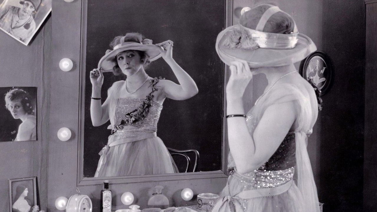 A City Sparrow backdrop