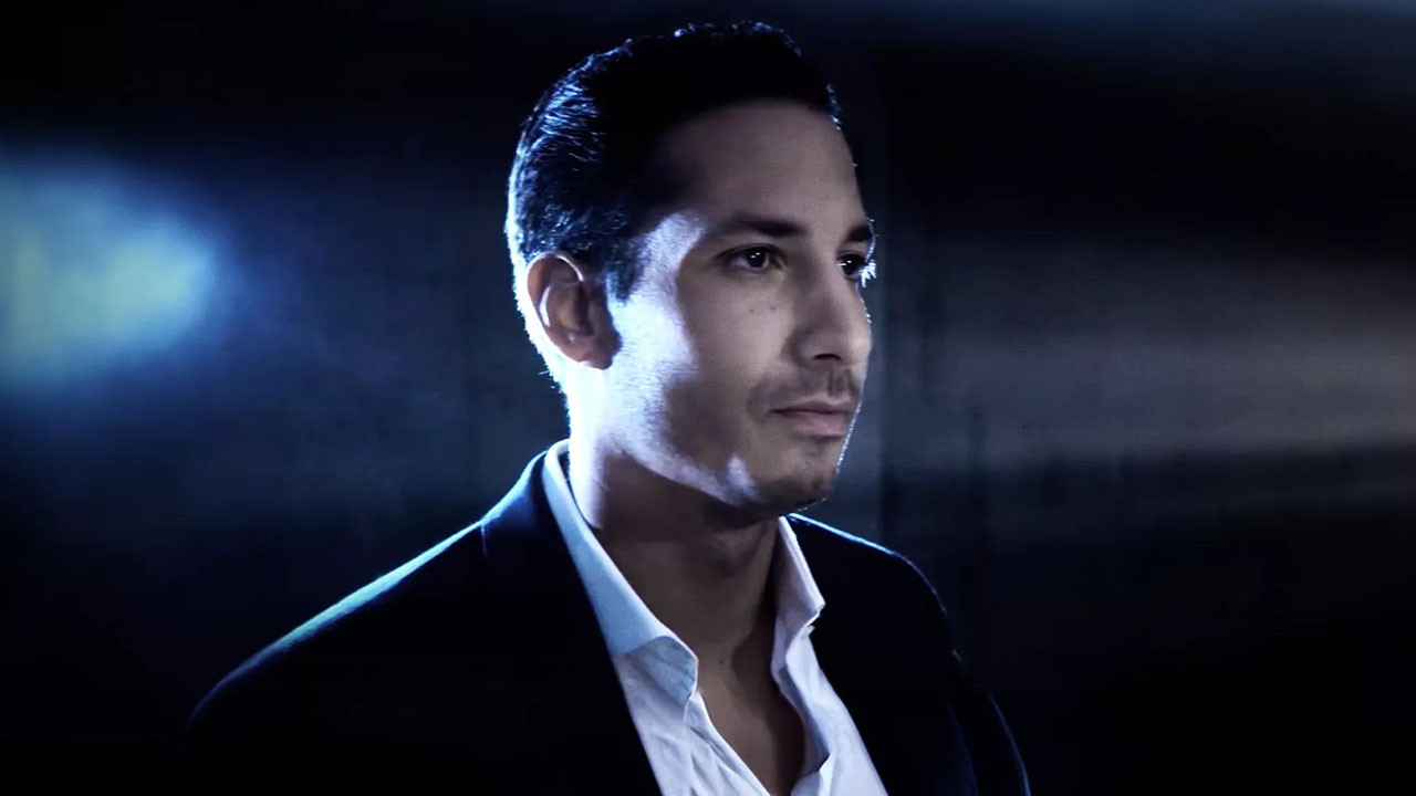 Comme une abeille backdrop