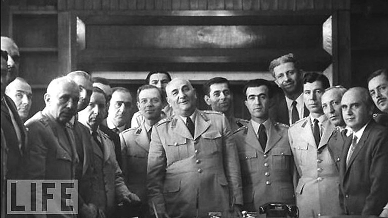 Demirkırat: Coup backdrop