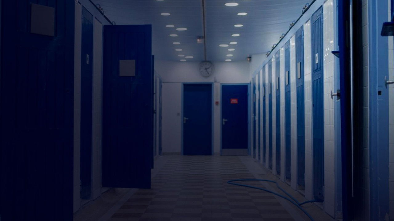 Femmes, de la rue à l'abri backdrop