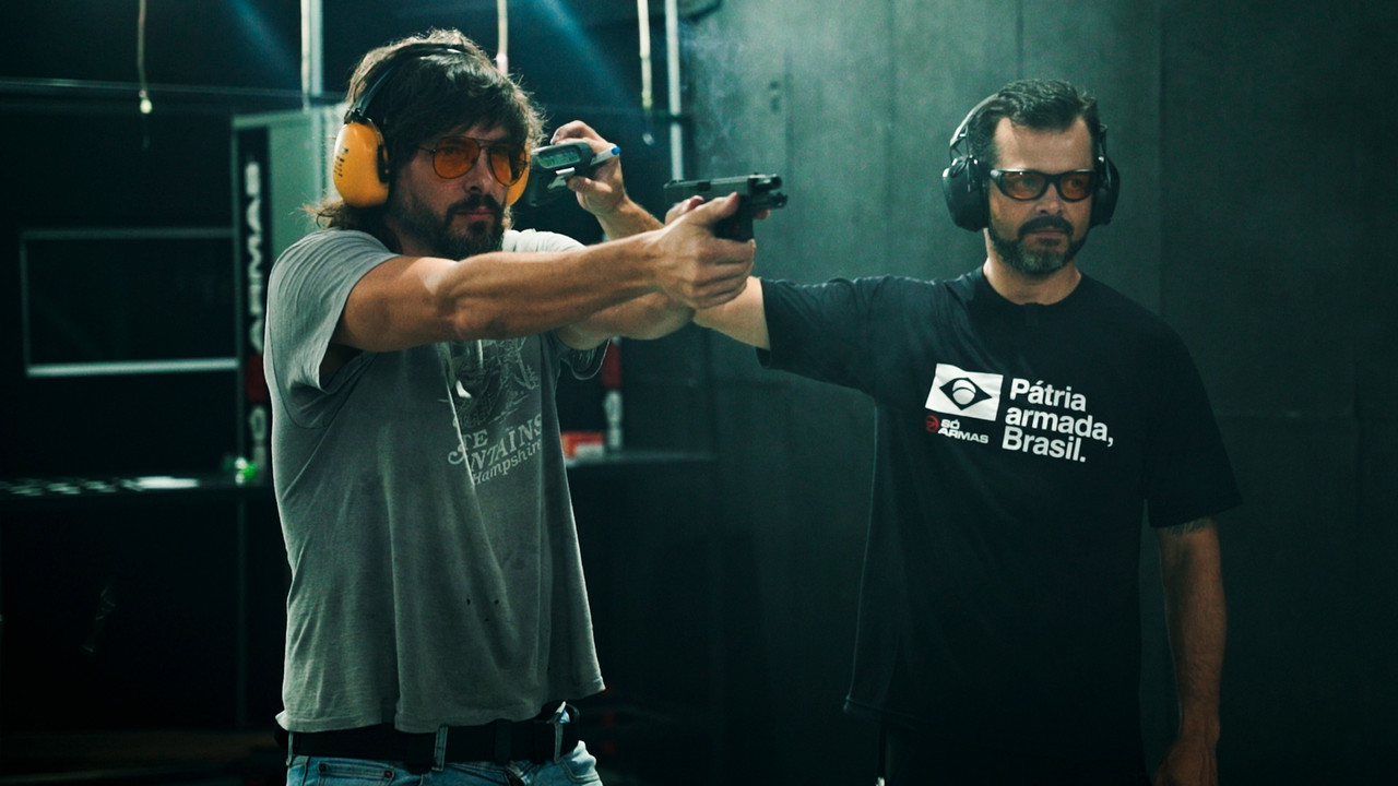 Um Tiro no Escuro backdrop