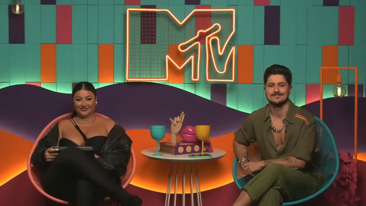 No Estúdio com o Ex Caribe backdrop