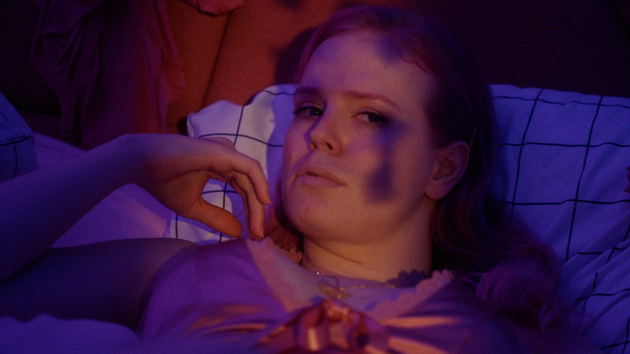 Weird Kisses backdrop